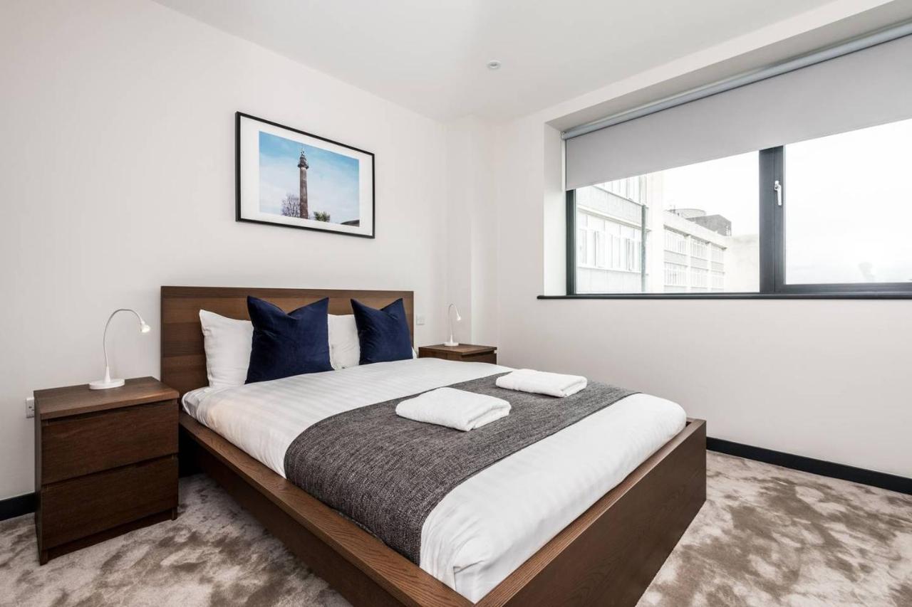 Waterfront Apartment With View Of Liver Building Liverpool Exterior photo
